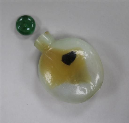 A Chinese glass simulated jade snuff bottle